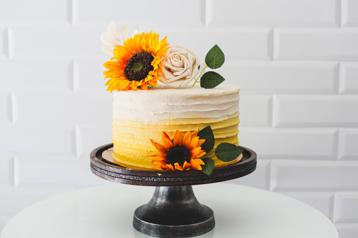 Flor de la Passion (Passion Fruit) 3-Layer Cake