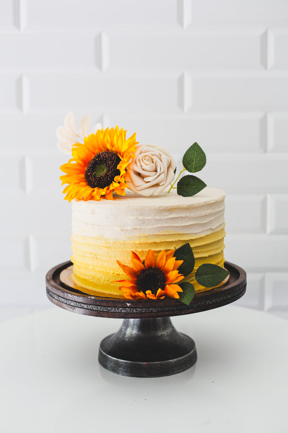 Flor de la Passion (Passion Fruit) 3-Layer Cake